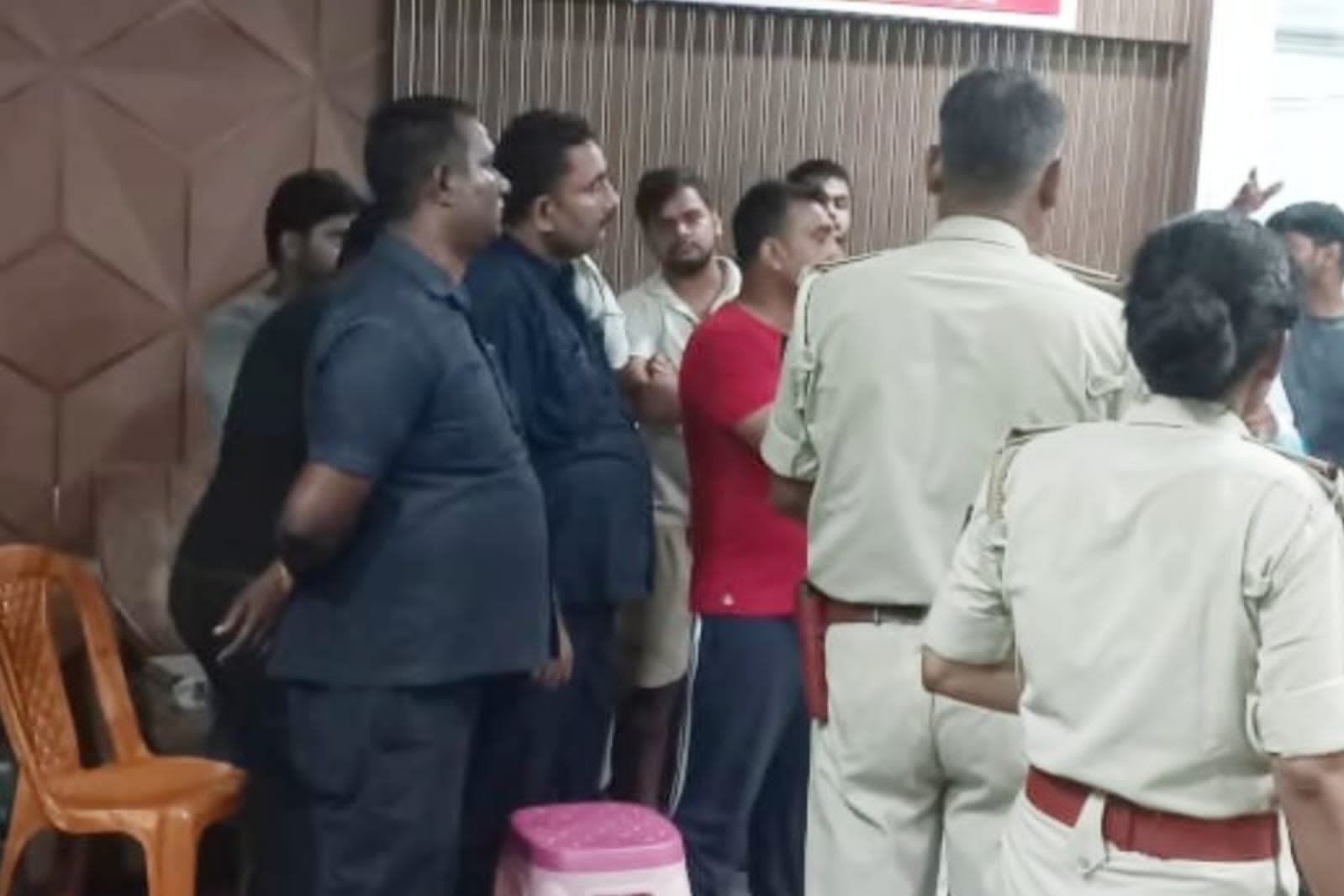 bikramganj news 23 people arrested from hotel sent to jail weapons recovered 190724.jpg